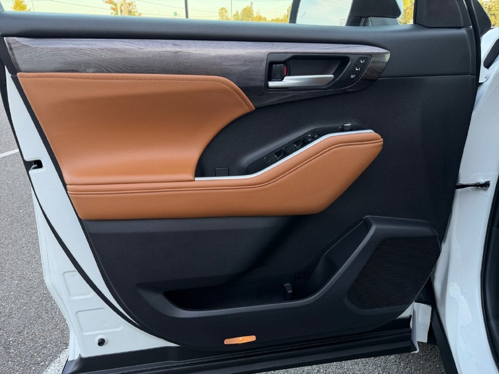 2026 Toyota Highlander Platinum