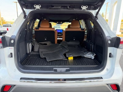2026 Toyota Highlander Platinum