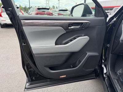 2026 Toyota Highlander Platinum