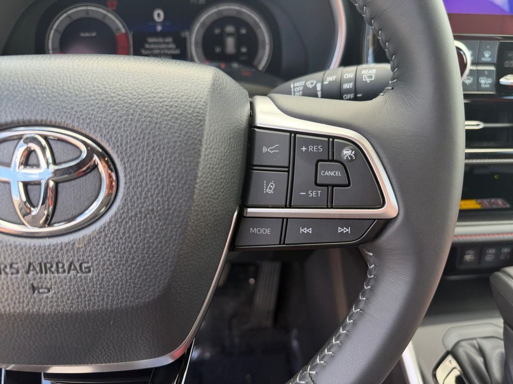 2025 Toyota Highlander XSE