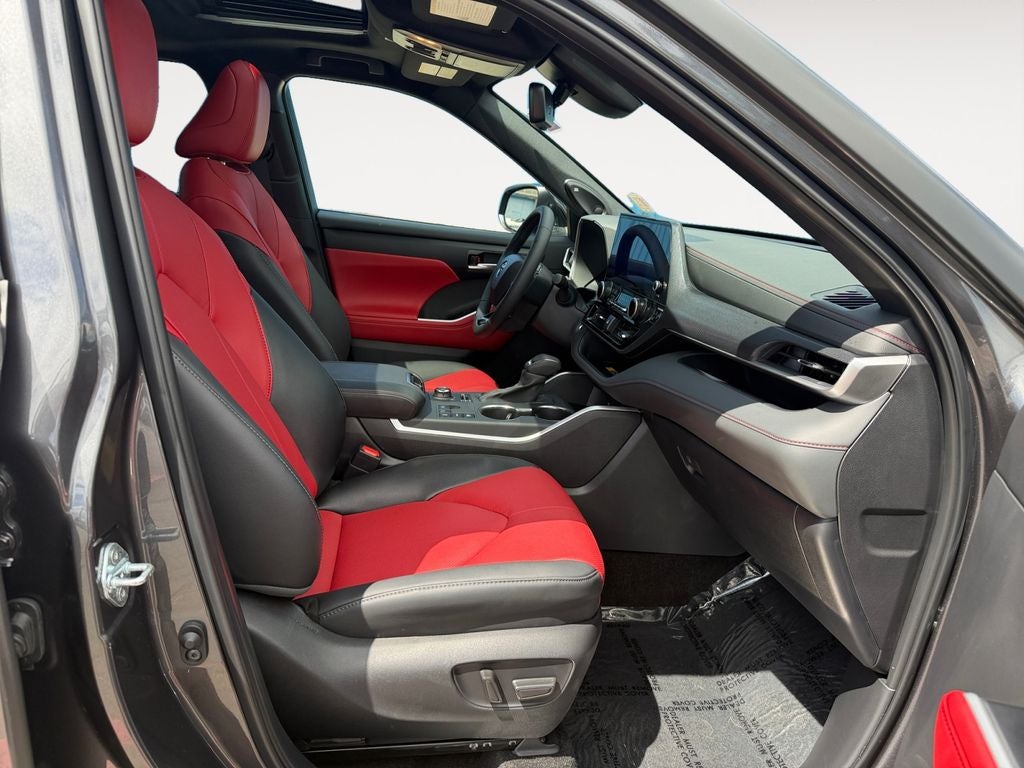 2025 Toyota Highlander XSE