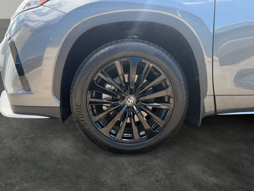 2025 Toyota Highlander XSE