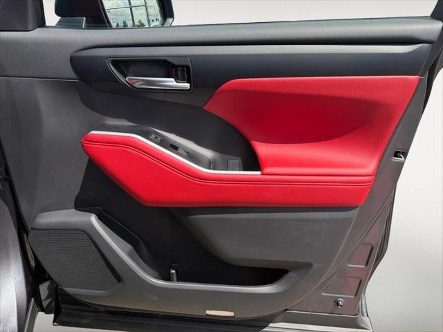 2025 Toyota Highlander XSE