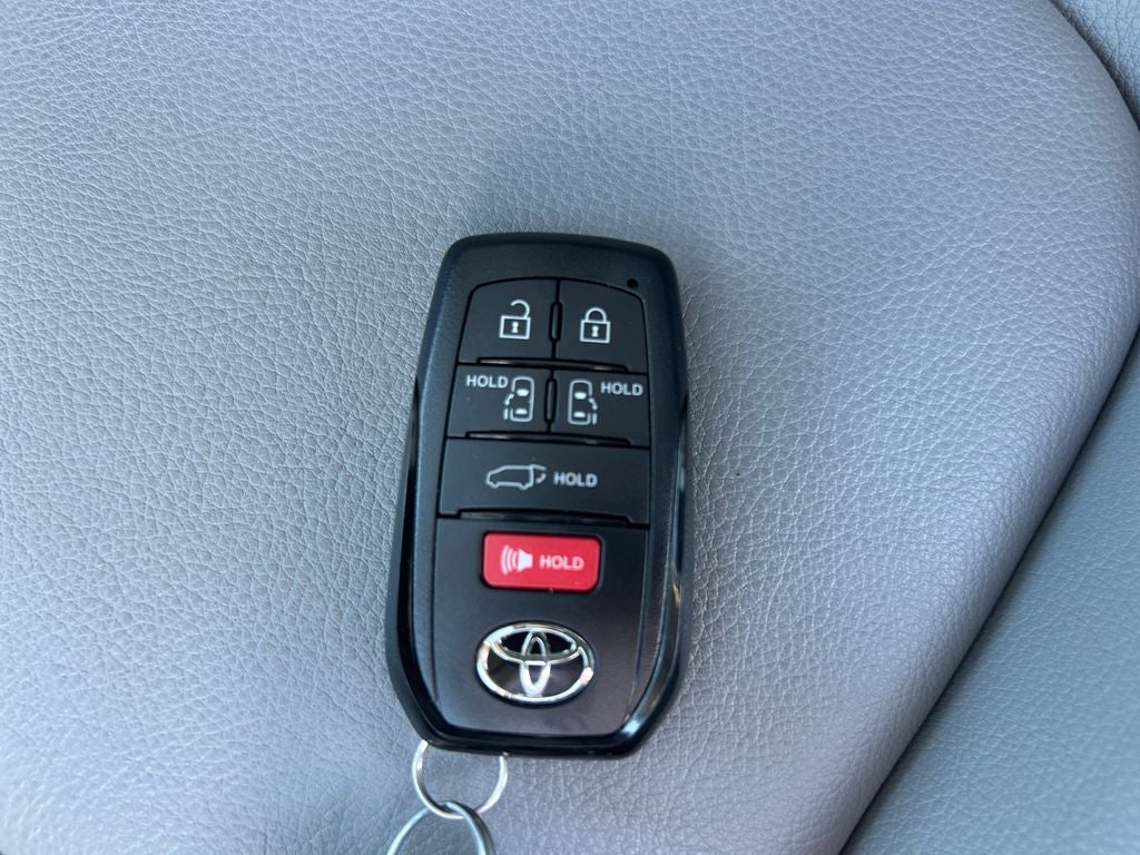 2026 Toyota SIENNA XLE AWD XLE 7 Passenger