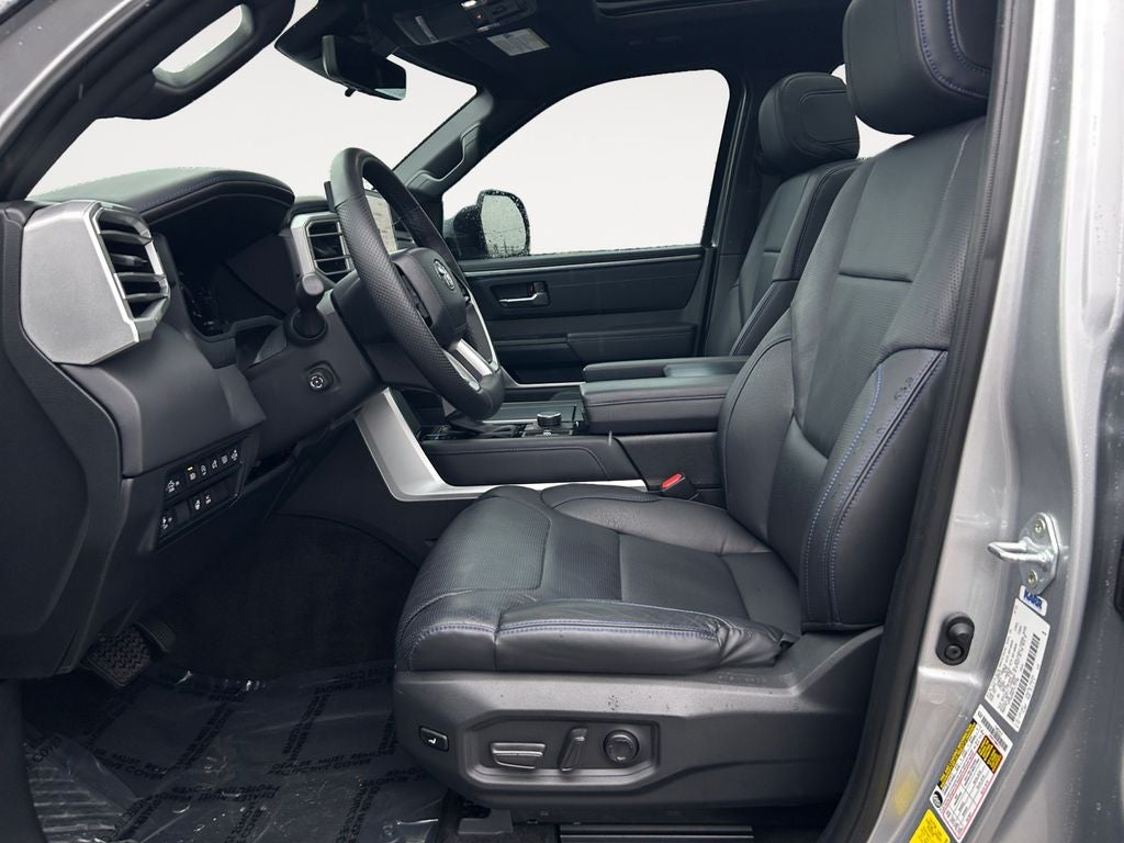 2023 Toyota TUNDRA 4X4 Platinum 1 Owner Local Trade In