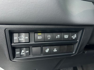 2023 Toyota TUNDRA 4X4 Platinum 1 Owner Local Trade In