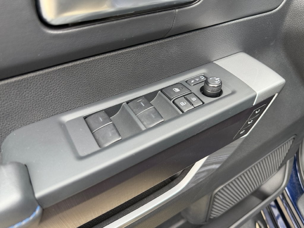 2022 Toyota Tundra Hybrid Platinum