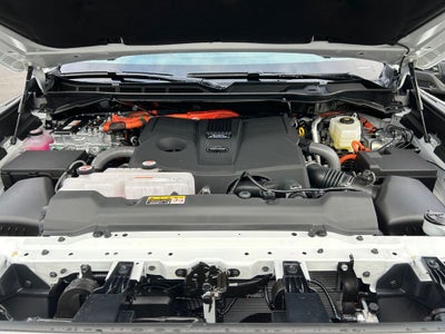 2026 Toyota Tundra i-FORCE MAX Platinum i-FORCE MAX