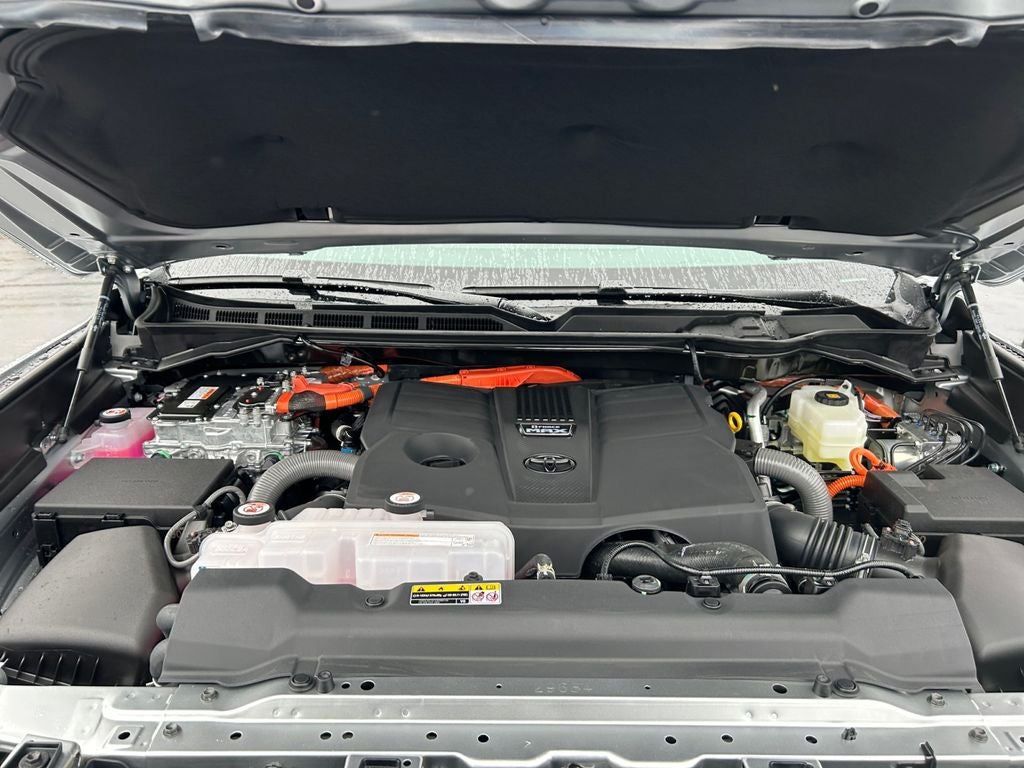 2026 Toyota Tundra i-FORCE MAX Platinum i-FORCE MAX