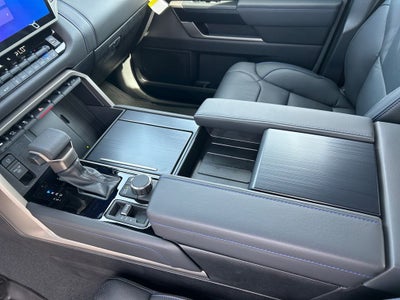 2026 Toyota Tundra i-FORCE MAX Platinum i-FORCE MAX