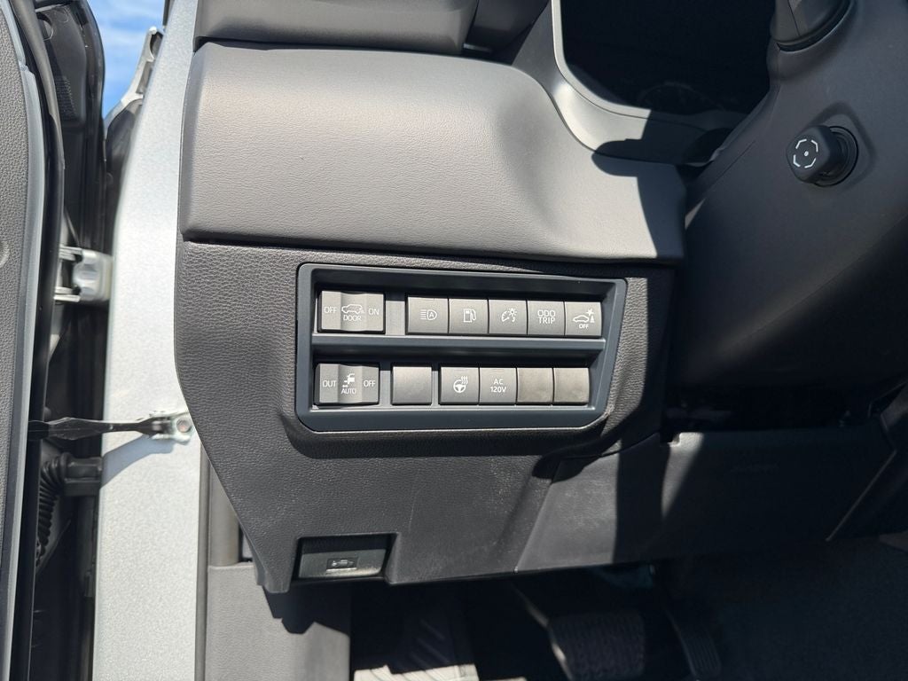 2025 Toyota Sequoia Platinum