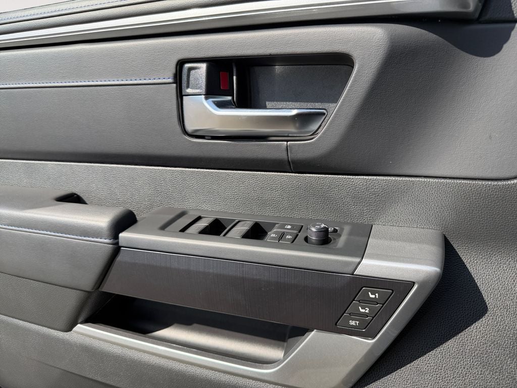 2025 Toyota Sequoia Platinum