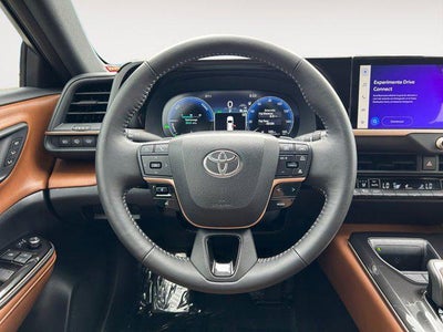 2025 Toyota Crown Signia XLE