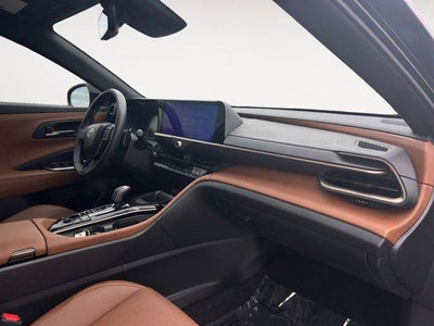 2025 Toyota CROWN SIGNIA XLE