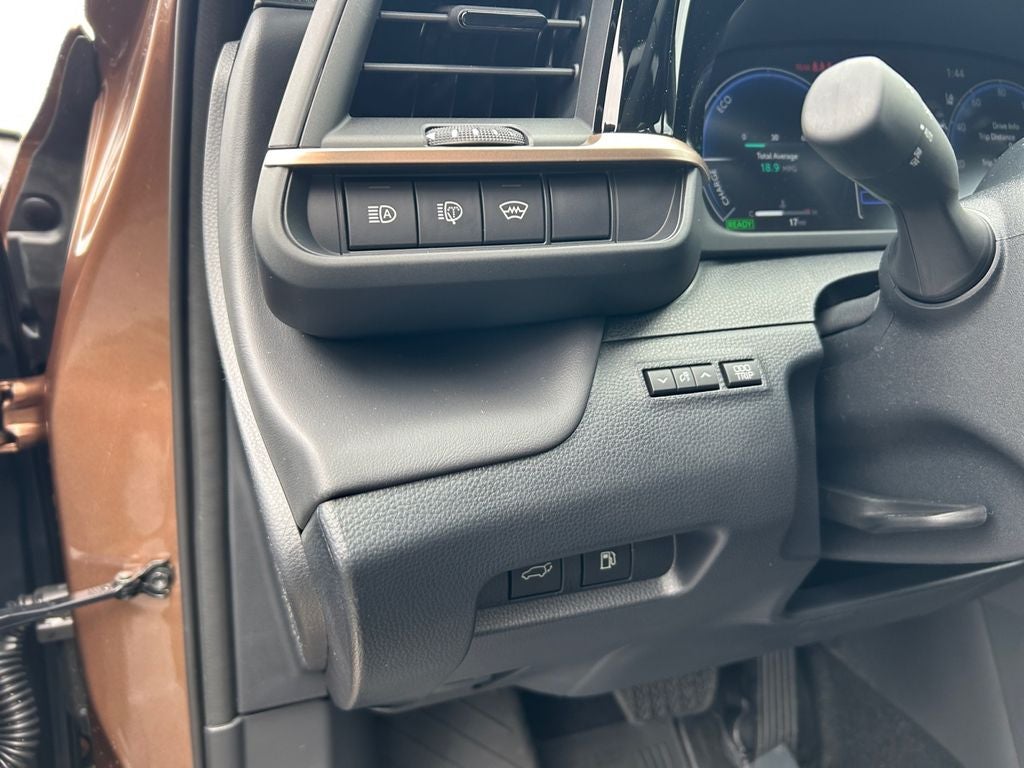 2026 Toyota Toyota Crown Signia Limited