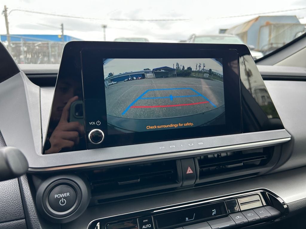 2025 Toyota PRIUS LE