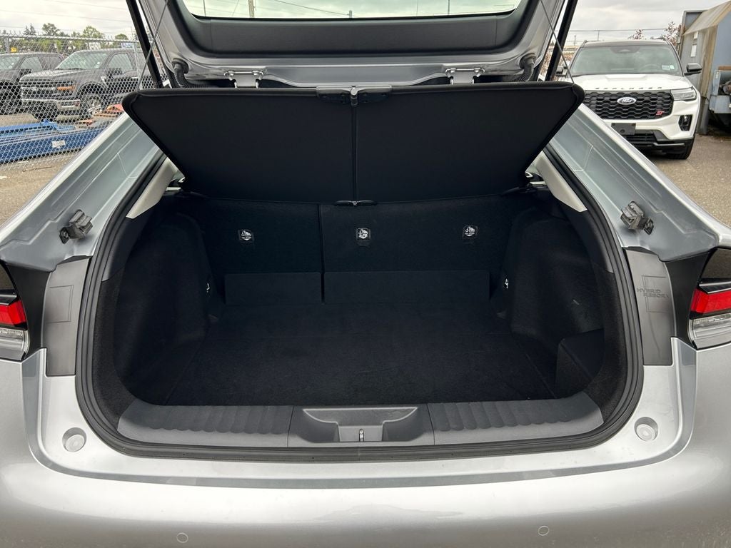 2025 Toyota PRIUS LE