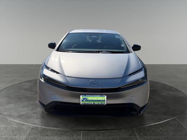 2025 Toyota Prius LE