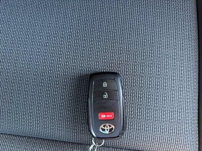 2025 Toyota Prius LE