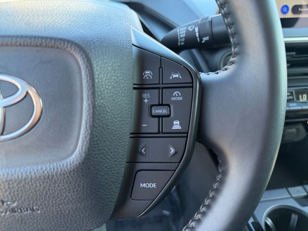 2025 Toyota Prius LE