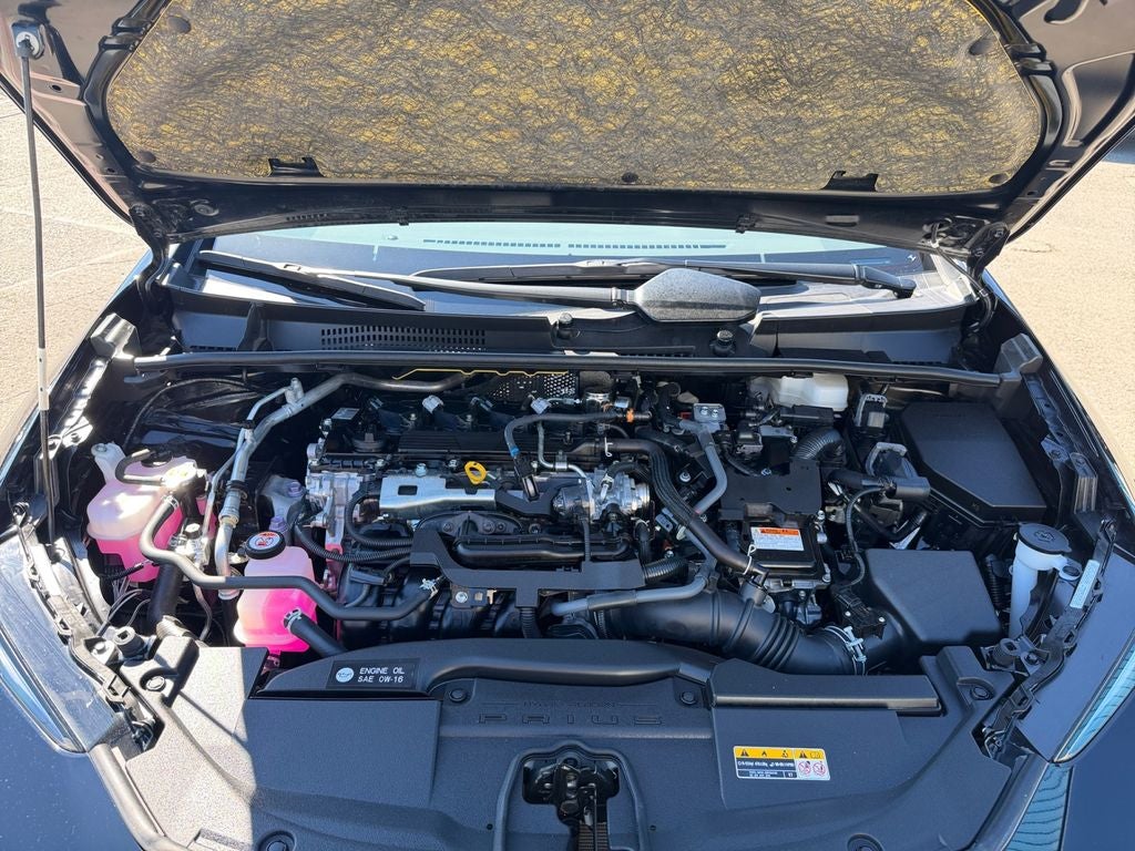 2025 Toyota Prius LE