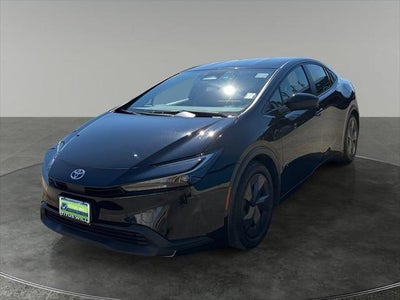 2025 Toyota Prius LE