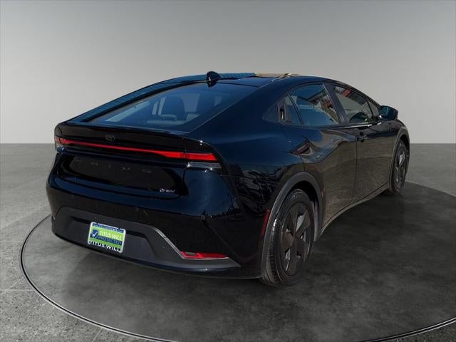 2025 Toyota Prius LE