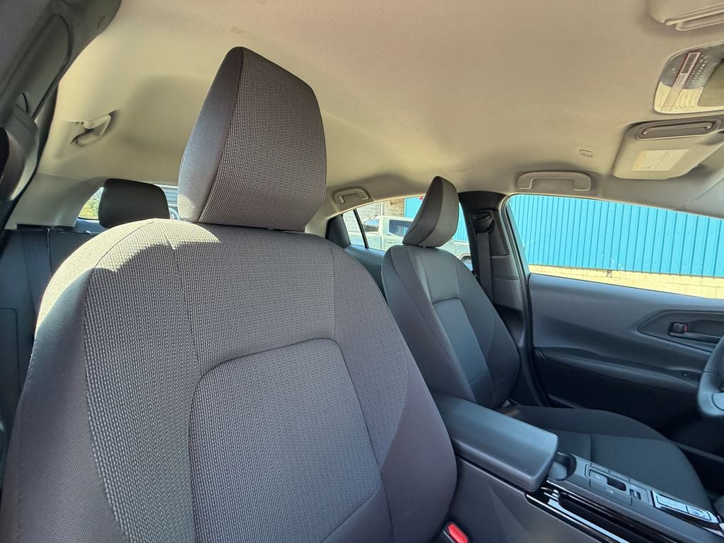 2025 Toyota Prius LE