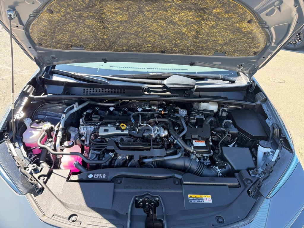 2025 Toyota Prius LE