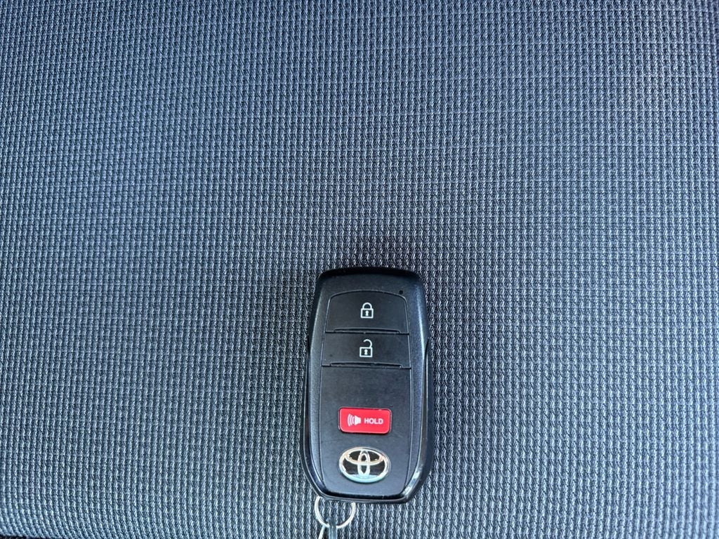 2025 Toyota Prius LE