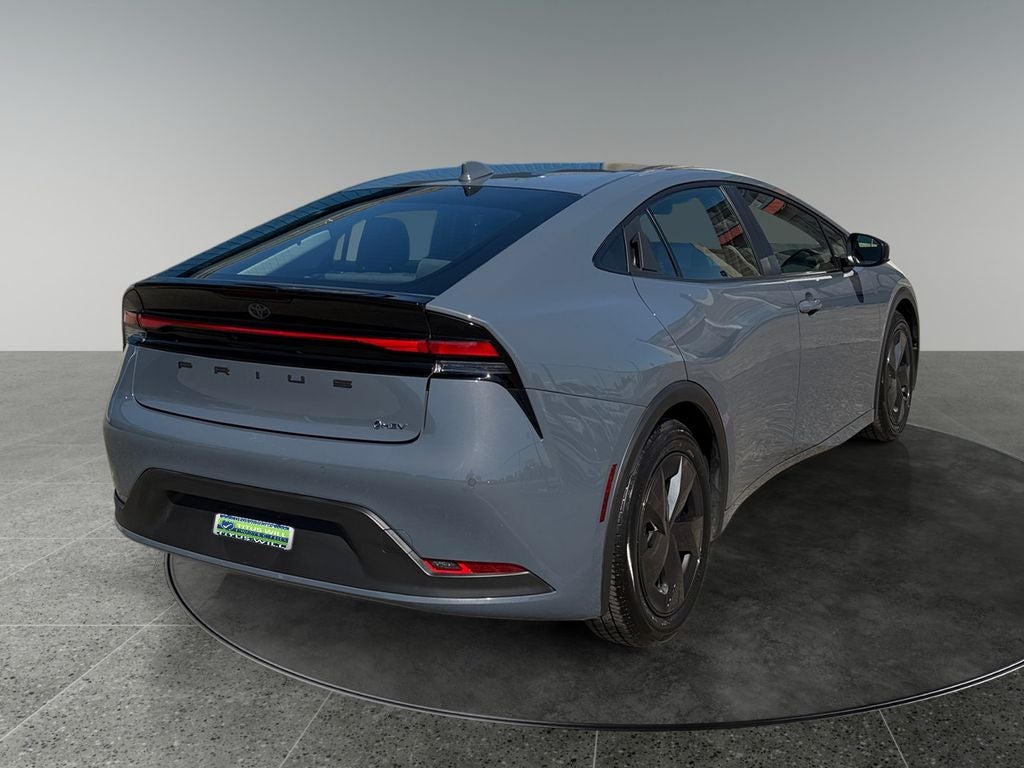 2025 Toyota Prius LE