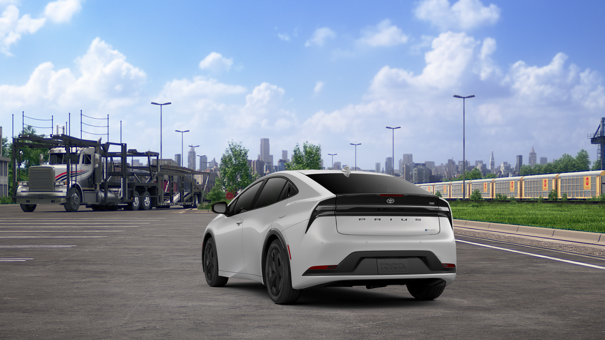 2026 Toyota Prius Plug-In Hybrid SE