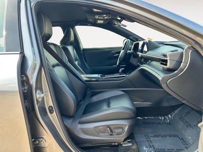 2025 Toyota CROWN Platinum