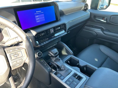 2025 Toyota LAND CRUISER 4WD (Natl)