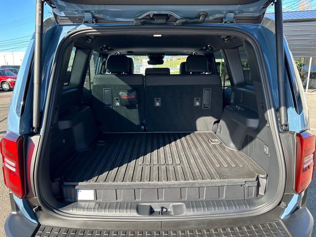 2025 Toyota LAND CRUISER 4WD (Natl)