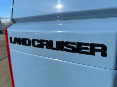 2025 Toyota LAND CRUISER 4WD (Natl)