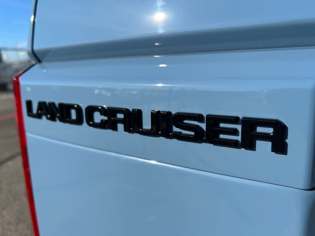 2025 Toyota LAND CRUISER 4WD (Natl)