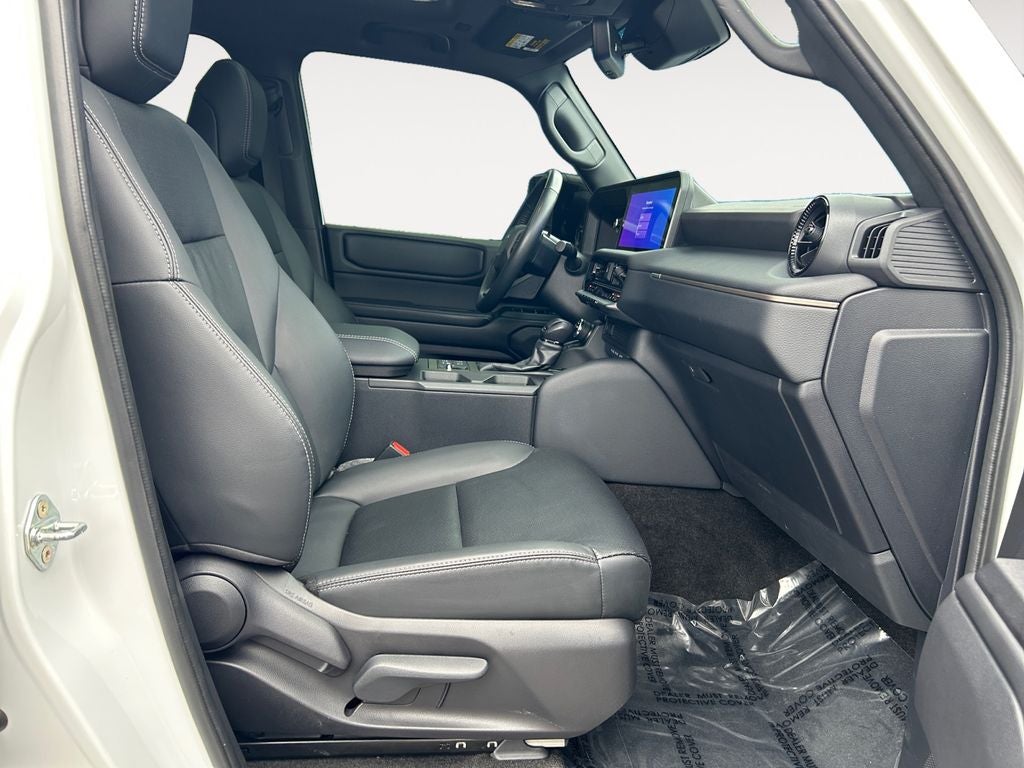 2025 Toyota LAND CRUISER 4WD (Natl)