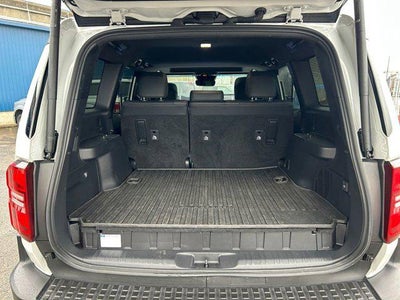 2025 Toyota LAND CRUISER 4WD (Natl)