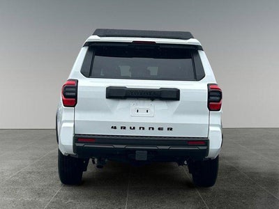 2025 Toyota 4RUNNER SR5