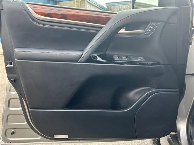 2021 Lexus LX 570