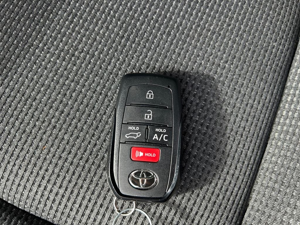 2025 Toyota bZ4X XLE