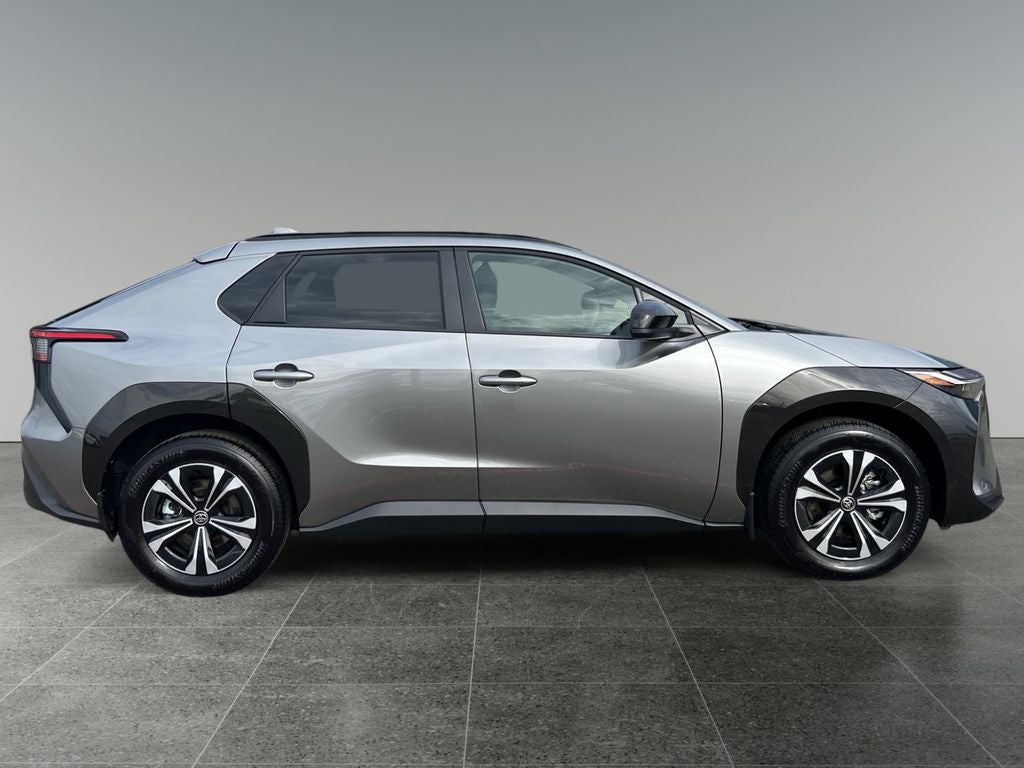 2025 Toyota bZ4X XLE