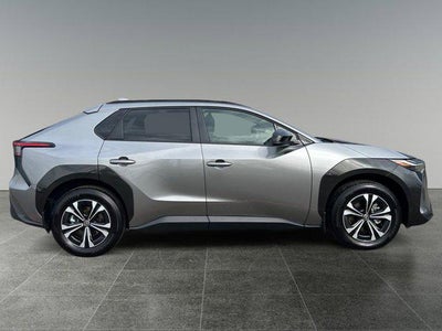 2025 Toyota bZ4X XLE