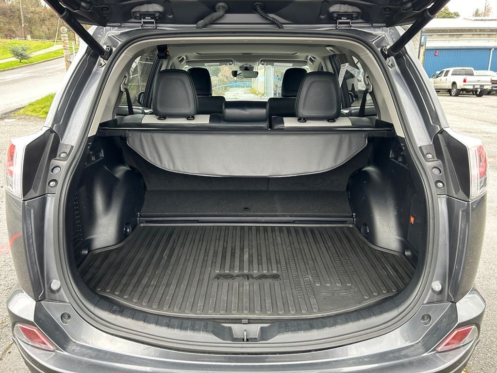 2017 Toyota RAV4 HYBRID Limited