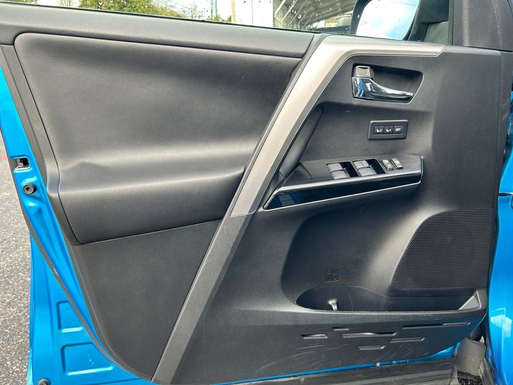 2017 Toyota RAV4 Hybrid Limited