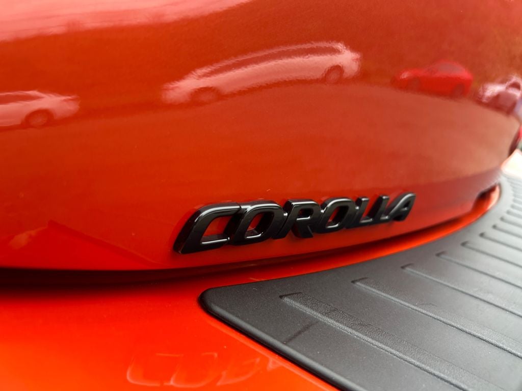 2026 Toyota COROLLA HATCHBACK SE