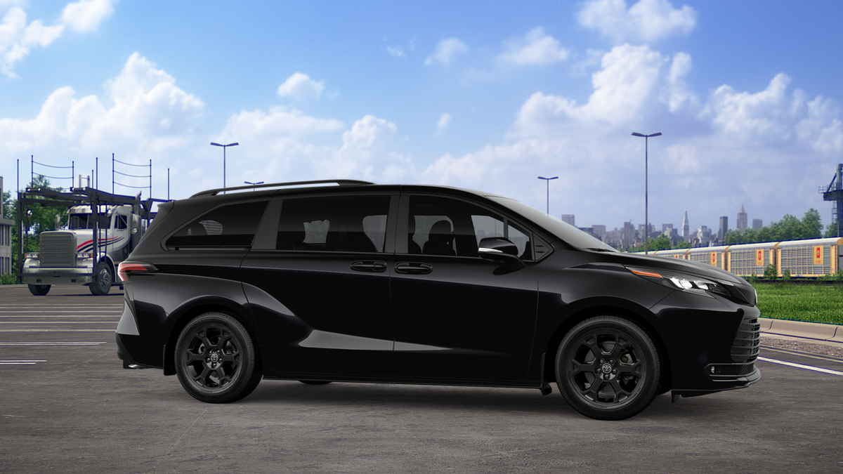 2026 Toyota Sienna Woodland Edition 7 Passenger