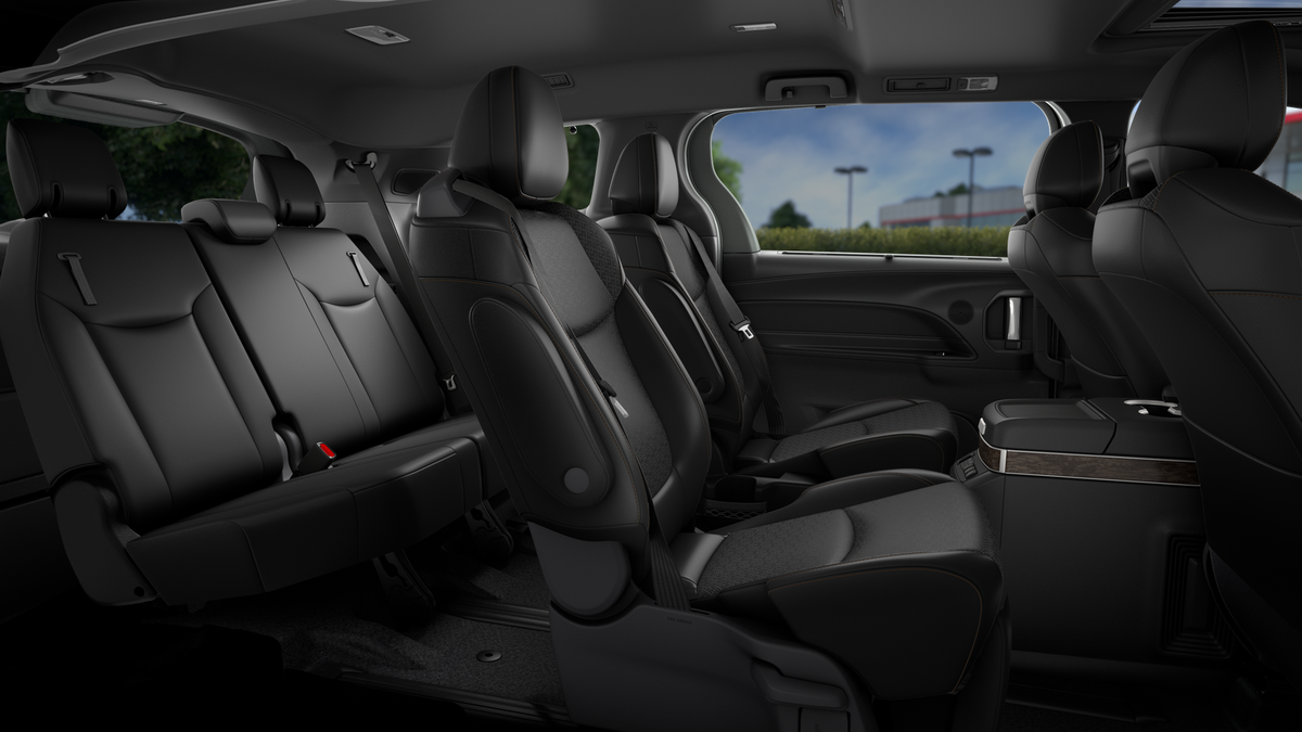 2026 Toyota Sienna Platinum 7 Passenger