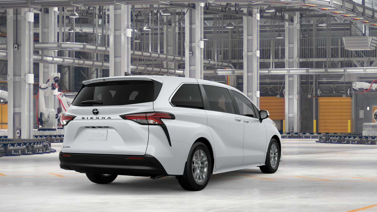 2026 Toyota Sienna LE 8 Passenger